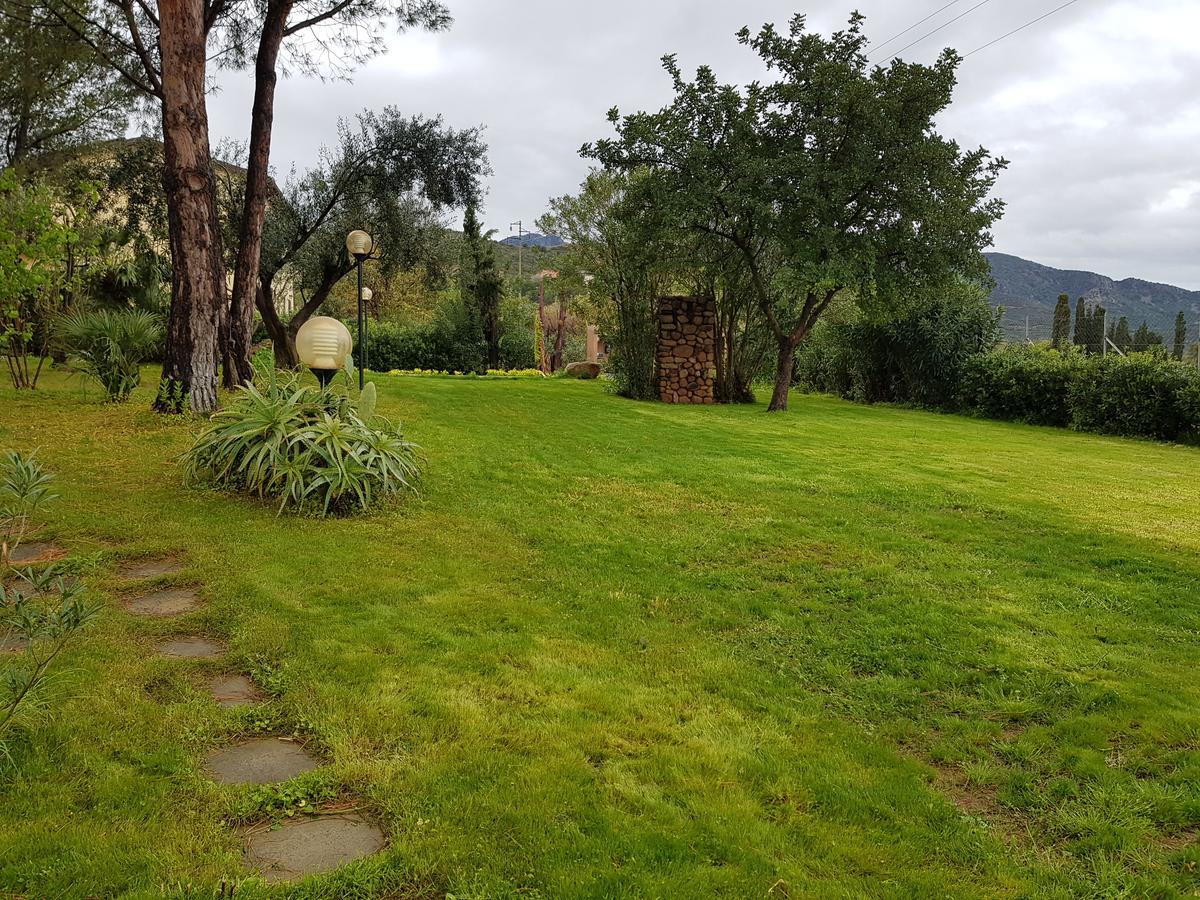 Borgo Degli Ulivi Depandance Villa คาโปแตร์รา ภายนอก รูปภาพ